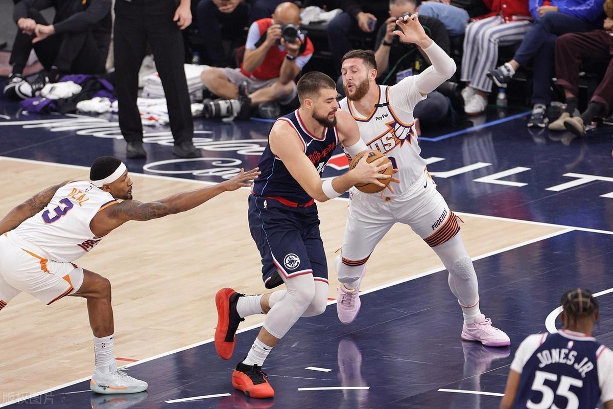 乐动网址-关于离谱！菲尼克斯太阳围绕NBA季后赛完成体检风云突变洛杉矶快船赛前遗憾出局，德罗巴在日本队比赛中高光表现的信息